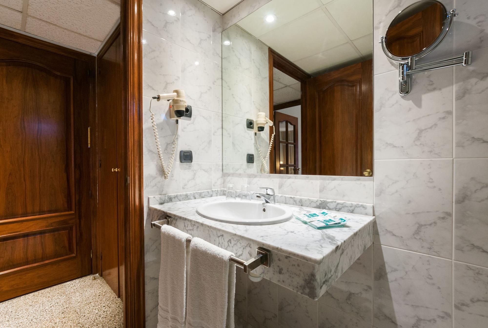 Hotel Gaudi 3*
